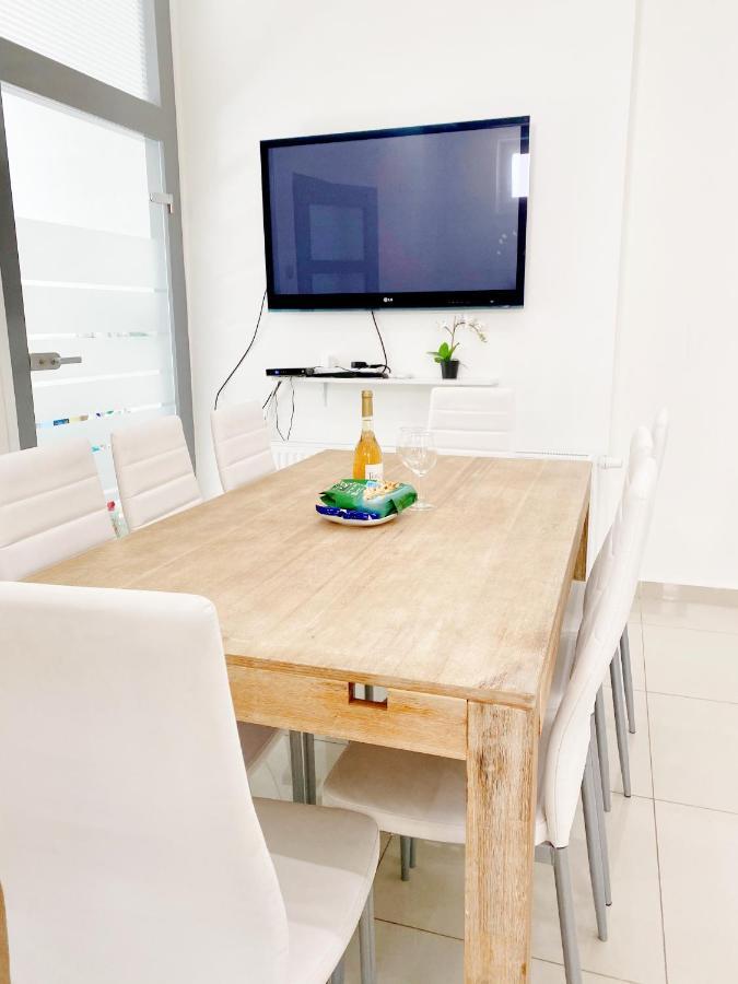 Luxury Apartment In The Centre Ac Parking Garden ブダペスト エクステリア 写真